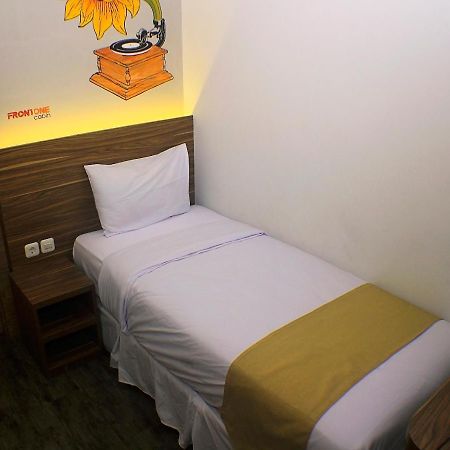 Front One Cabin Malioboro Jogja Yogyakarta Eksteriør bilde
