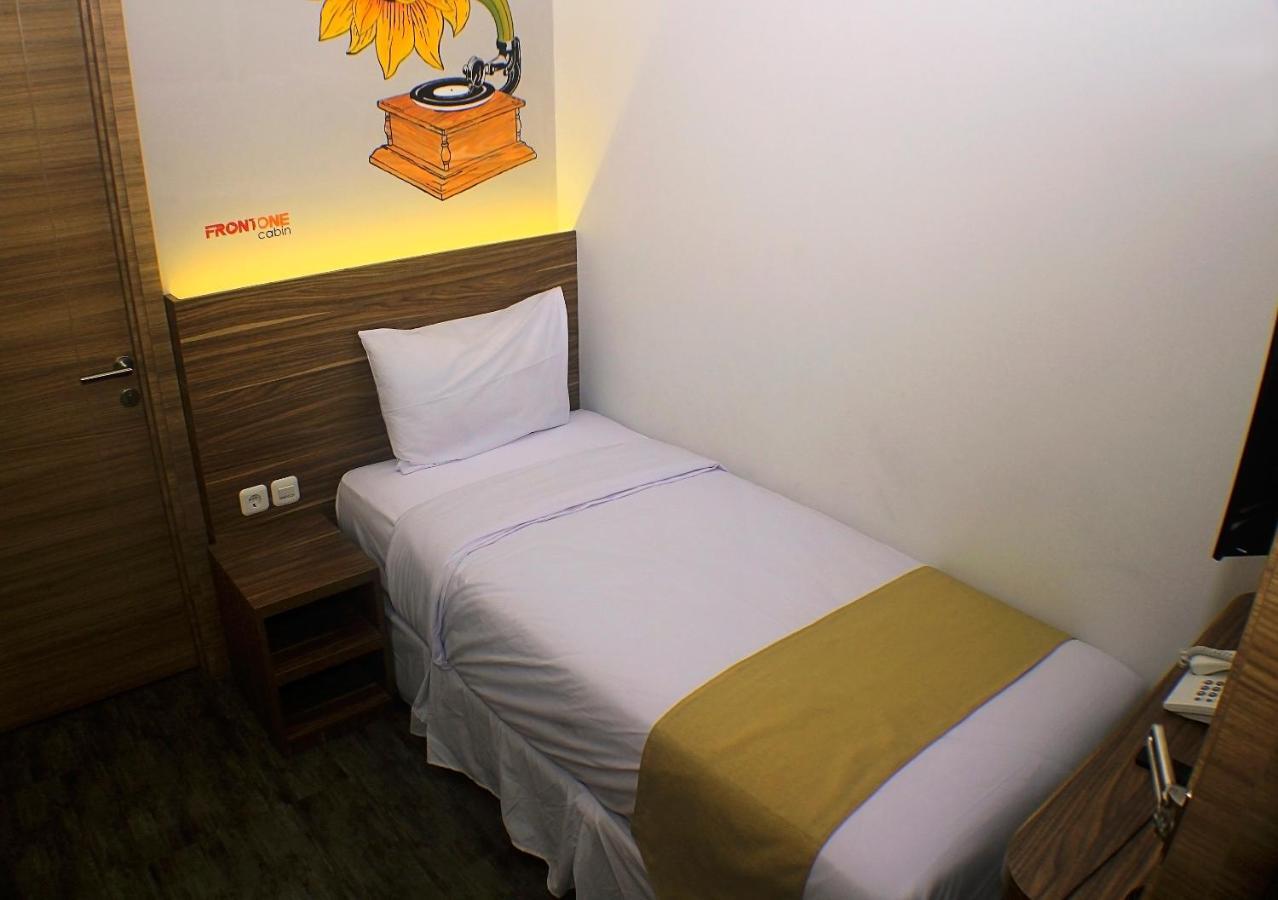 Front One Cabin Malioboro Jogja Yogyakarta Eksteriør bilde